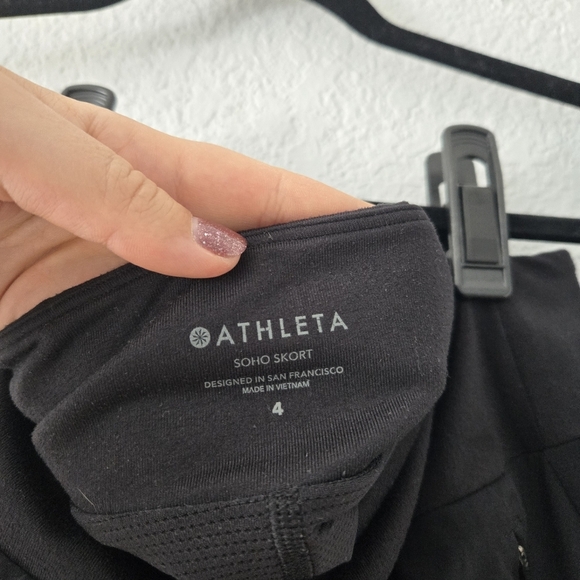 Athleta 4 Black Mini Soho Skort activewear with Pockets - Picture 5 of 6
